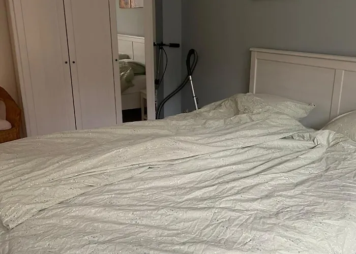 Comfortable 2-bedroom In The Centre Of T93 *