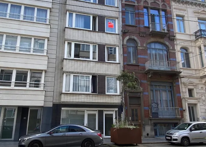 Appartement Comfortable 2-bedroom In The Centre Of T93