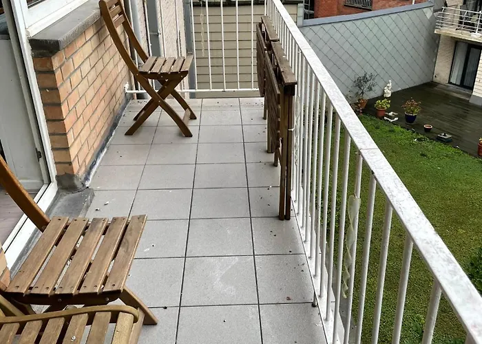 Apartamento Comfortable 2-bedroom In The Centre Of T93 *