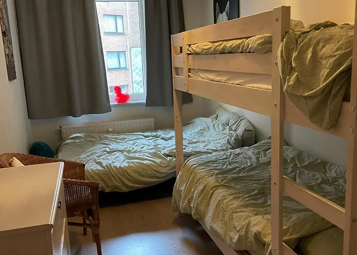 Comfortable 2-bedroom In The Centre Of T93